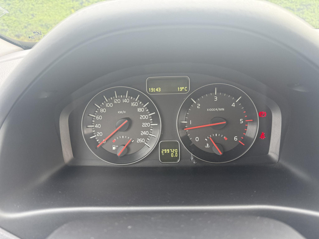 Volvo S40 2.4 d5 momentum 5 cilinder voll onderhouden