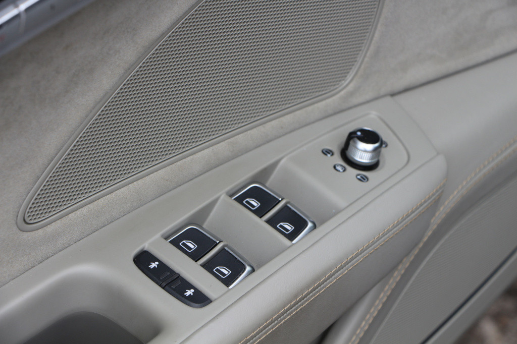 Audi S8 4.0 tfsi s8 plus quattro *keramisch *design selection