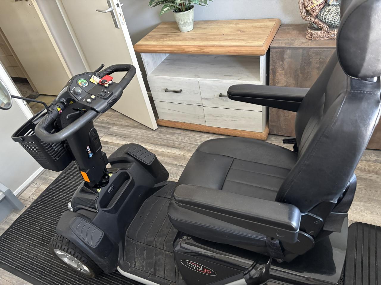 Scootmobiel - Pride Royole 20