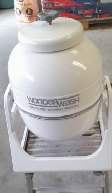 Handwasmachine + elektrische koelbox.