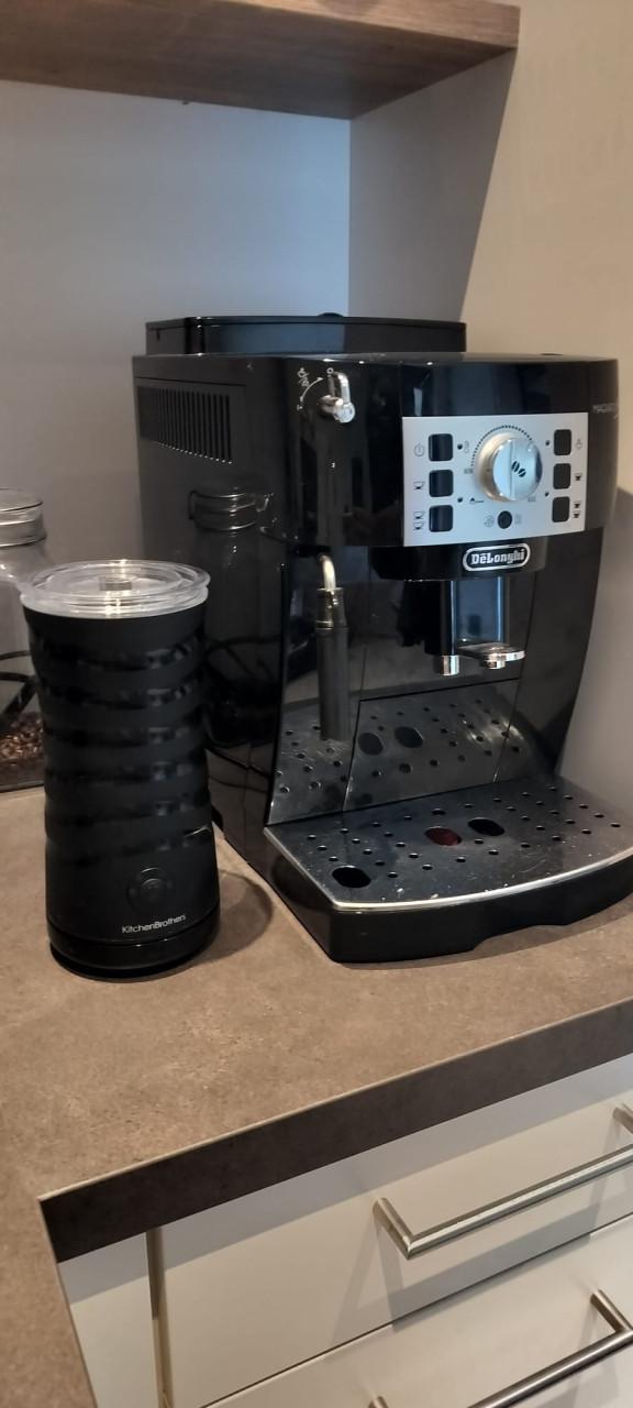 Delonghi Magnifica S + Melkschuimer