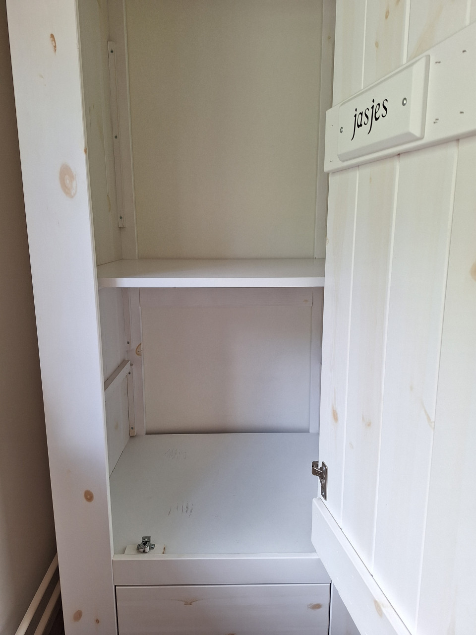 Babykamer commode en kast