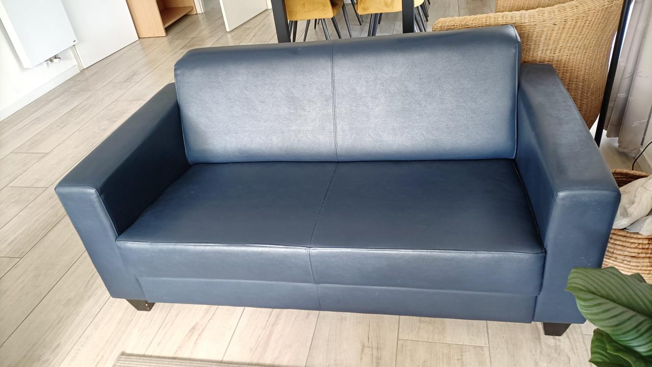Bankstel, 2-delig. Blauw, nepleer.