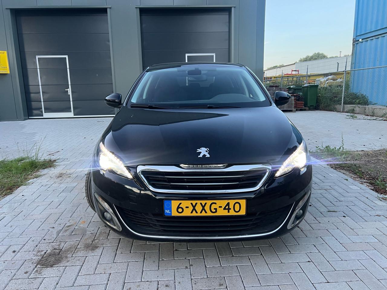 Peugeot 308 1.6THP Allure Xenon/Led/Pano