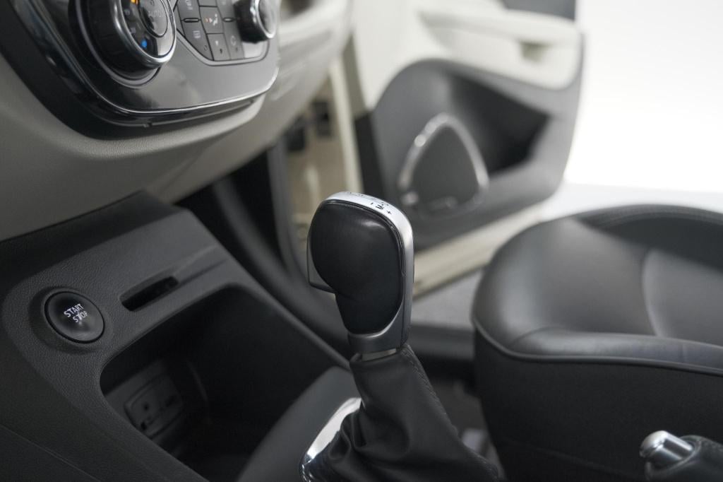 Renault Captur tce 120 edc initiale paris | panoramadak | camera | dodehoek