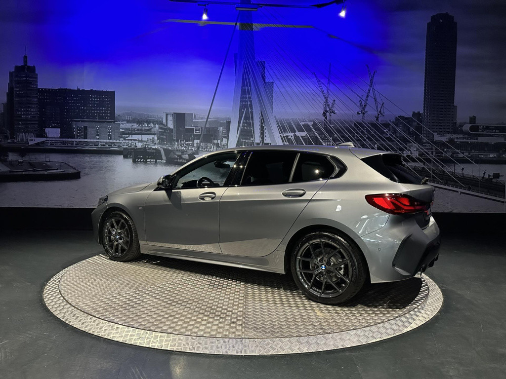 BMW 1 Serie 118i m-sport *carplay*camera*