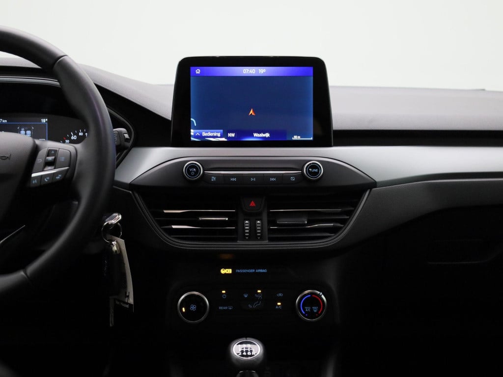 Ford Focus wagon 1.0 ecoboost hybrid connected | navigatie | cruise control
