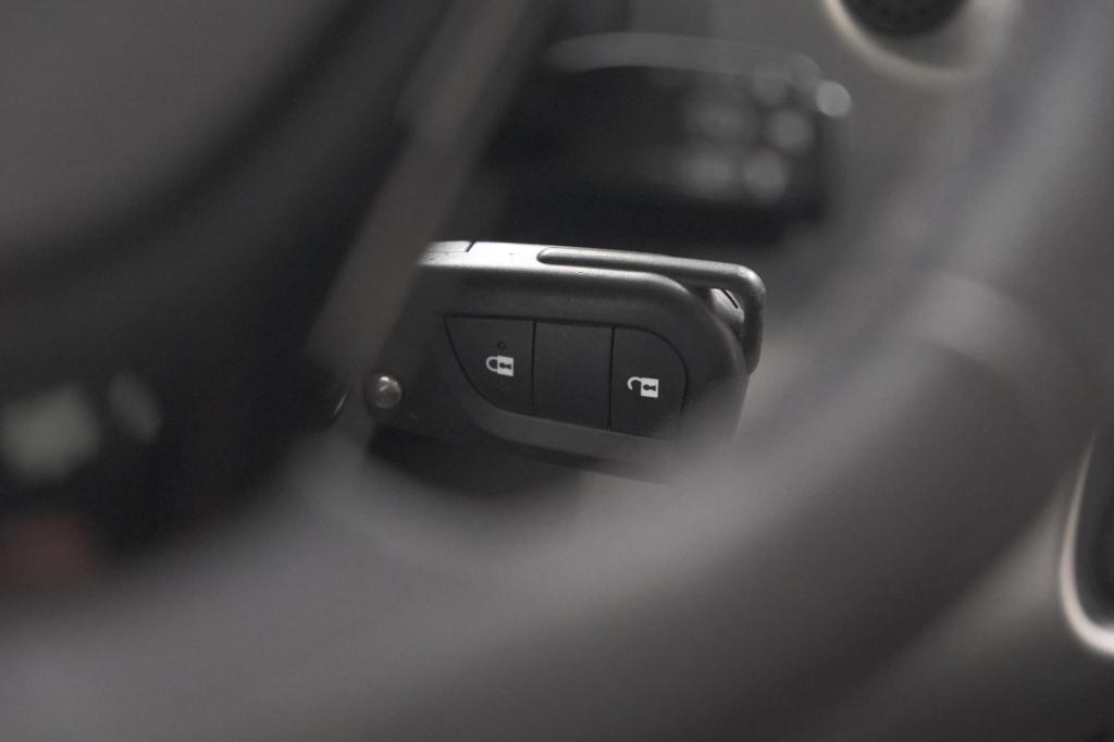 Citroen C1 1.0 e-vti feel | camera | airco | lichtmetalen velgen | dab | 5 