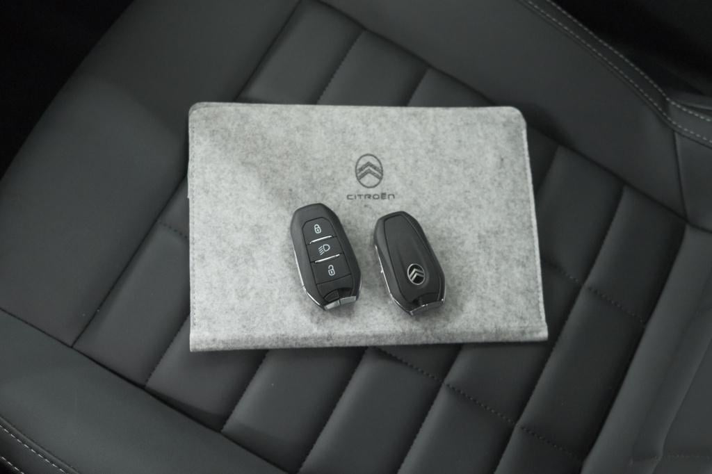 Citroen C4 X 1.2 hybrid 145 max | camera | adaptieve cruise control | apple