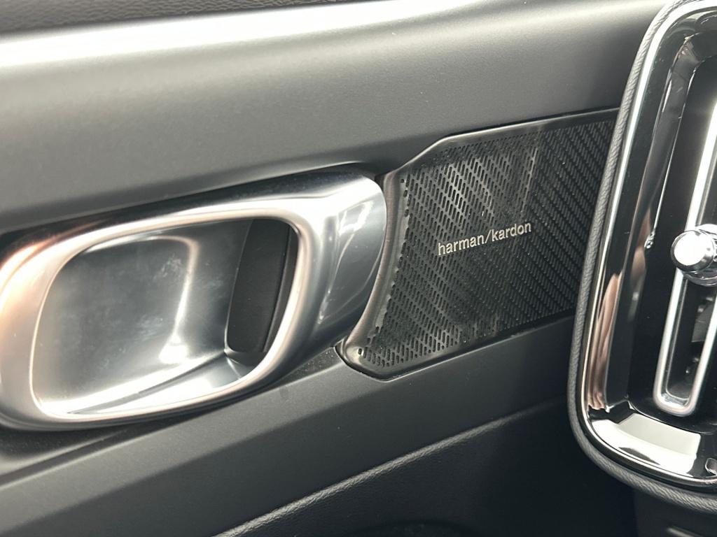 Volvo XC40 t5 262pk recharge r-design| pano| 360camera| ada.cruise| keyless