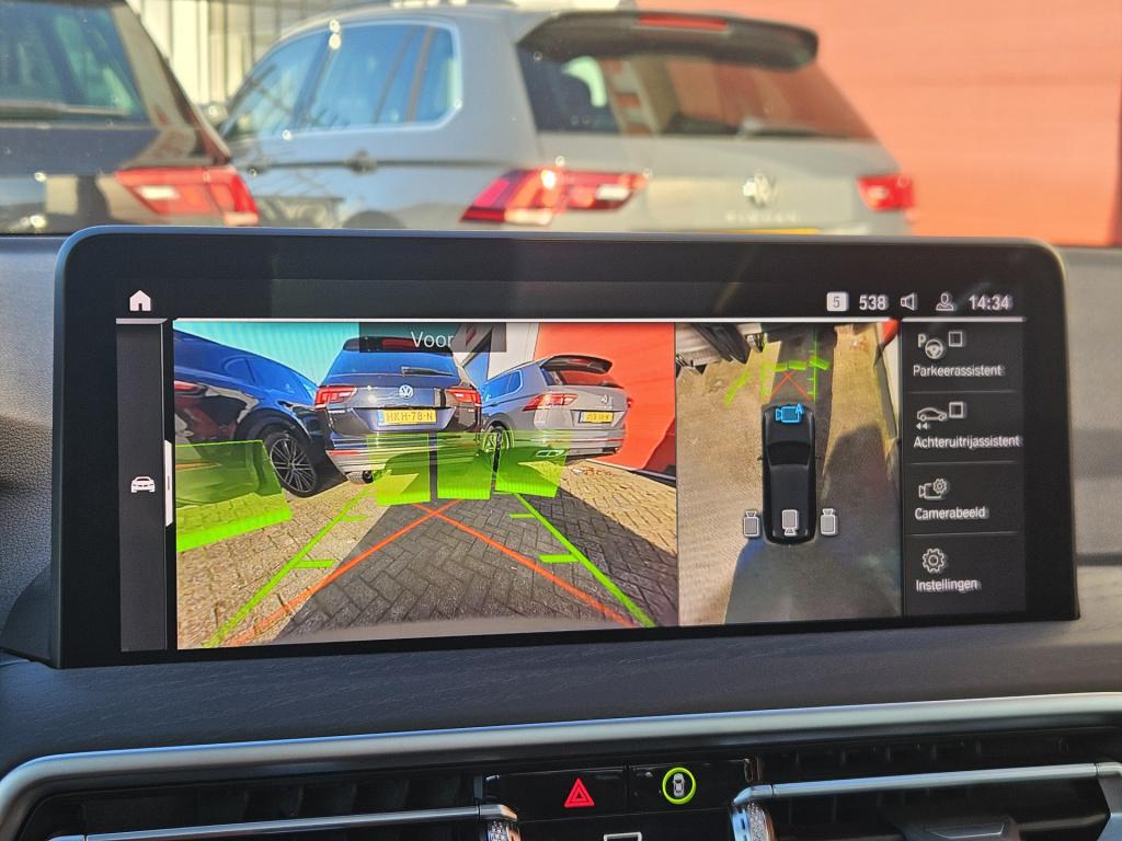 BMW X3 xdrive30e m-sport | pano | acc | camera