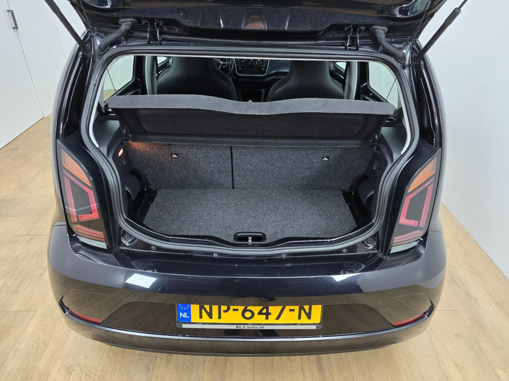 Volkswagen UP! occasion 1.0 bmt up! beats met bluetooth audio! | tweedehand