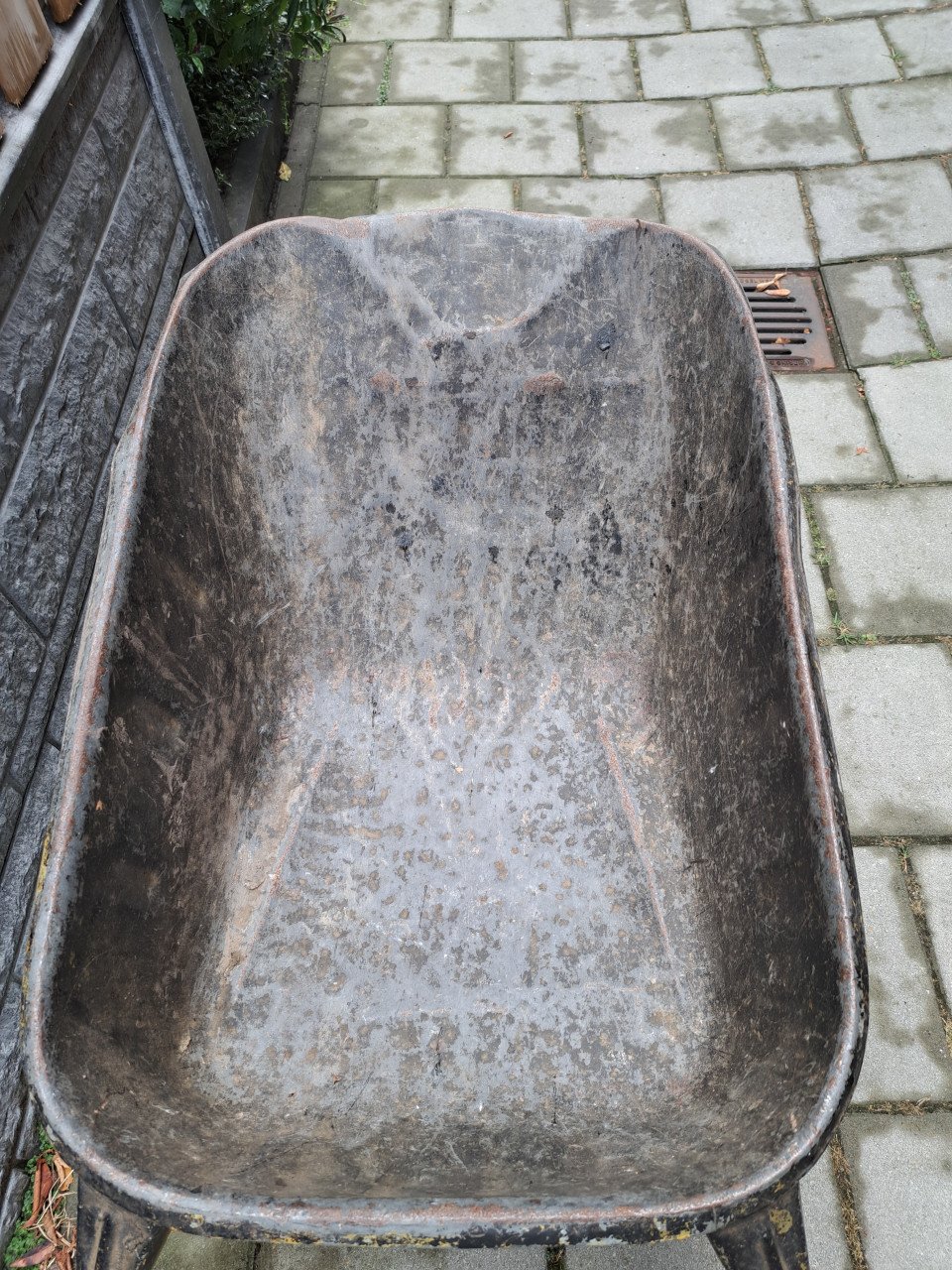 In goede staat zijnde kruiwagen.