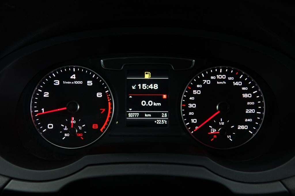Audi Q3 1.4 tfsi | cruise | keyless | led |
