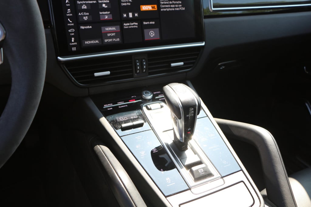 Porsche Cayenne coupé 3.0 | sport design | sport chrono |