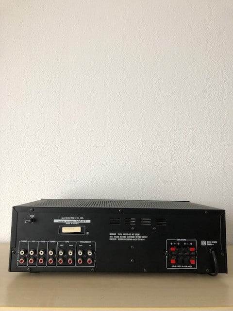 AKAI AM-27 stereoversterker