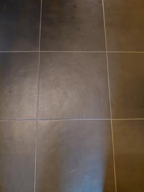 Gratis: vloertegels antraciet