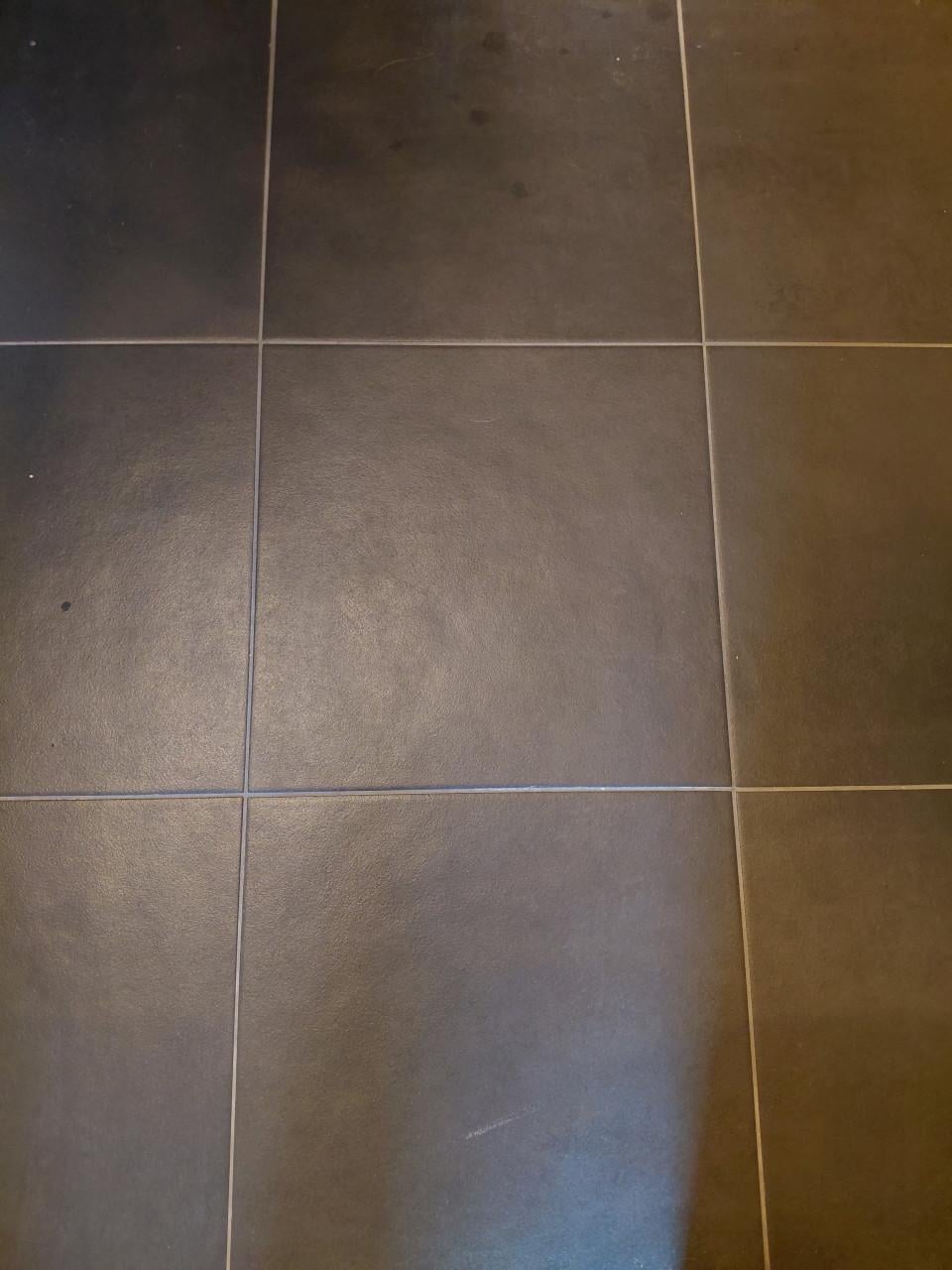 Gratis: vloertegels antraciet