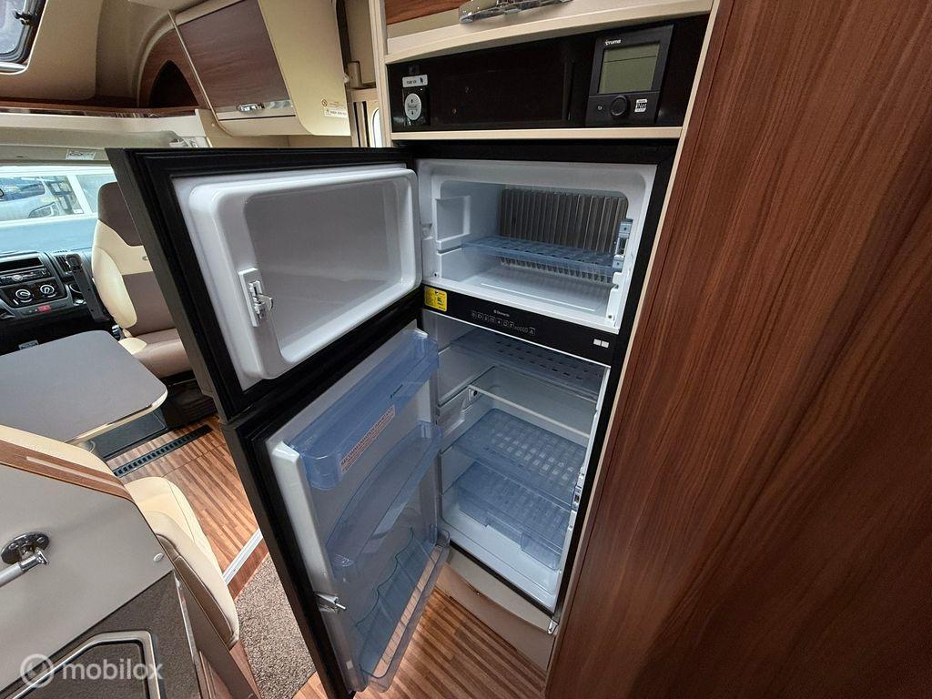 Adria Onbekend matrix m 670 sc
