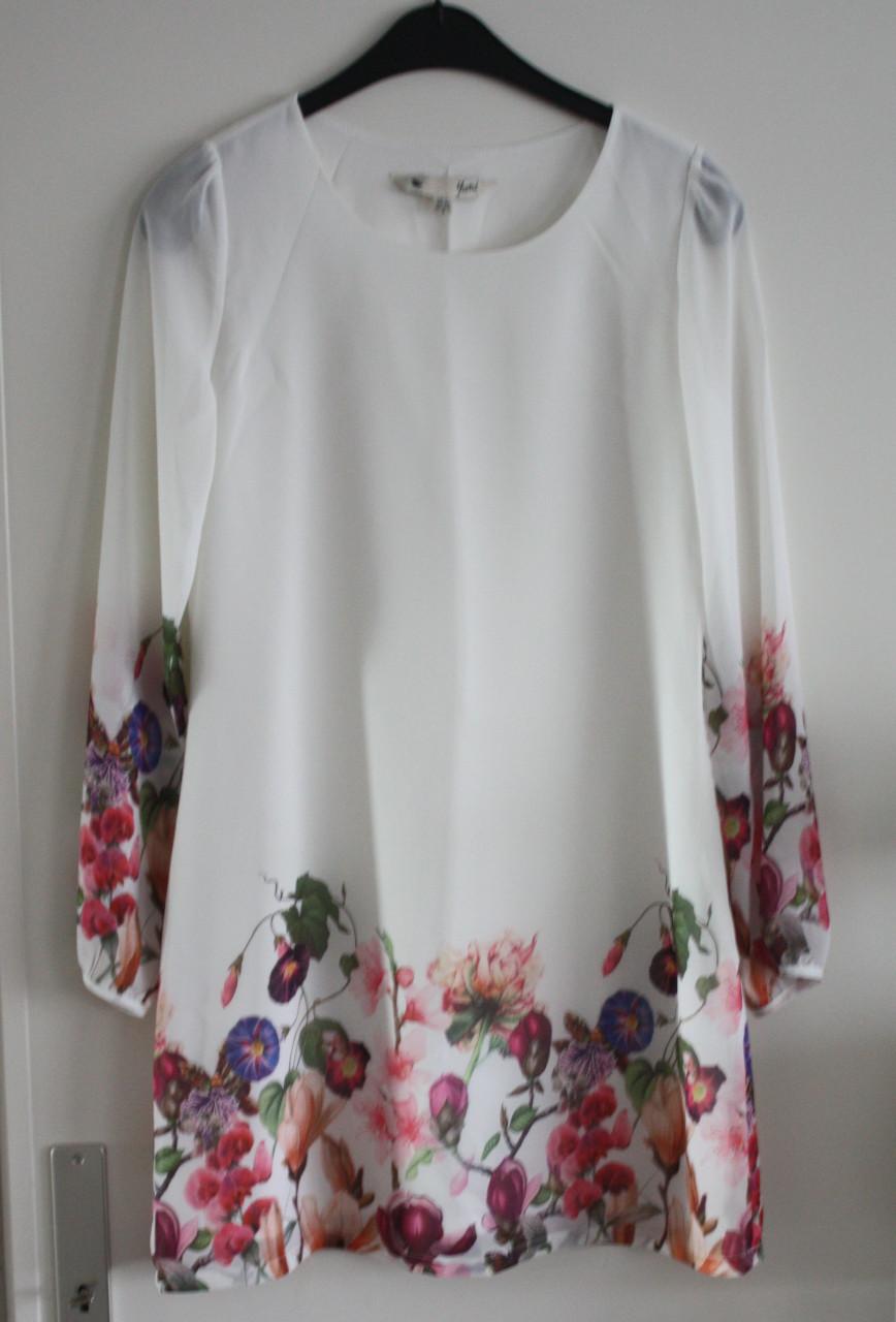 Witte jurk met bloemen print maat 38