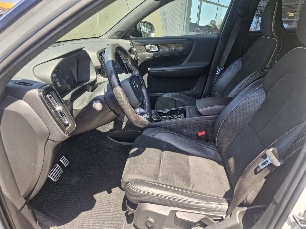Volvo XC40 2.0 t4 r-design|verkocht