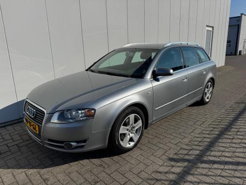 Audi A4 1.8 turbo pro line met een vol jaar APK!