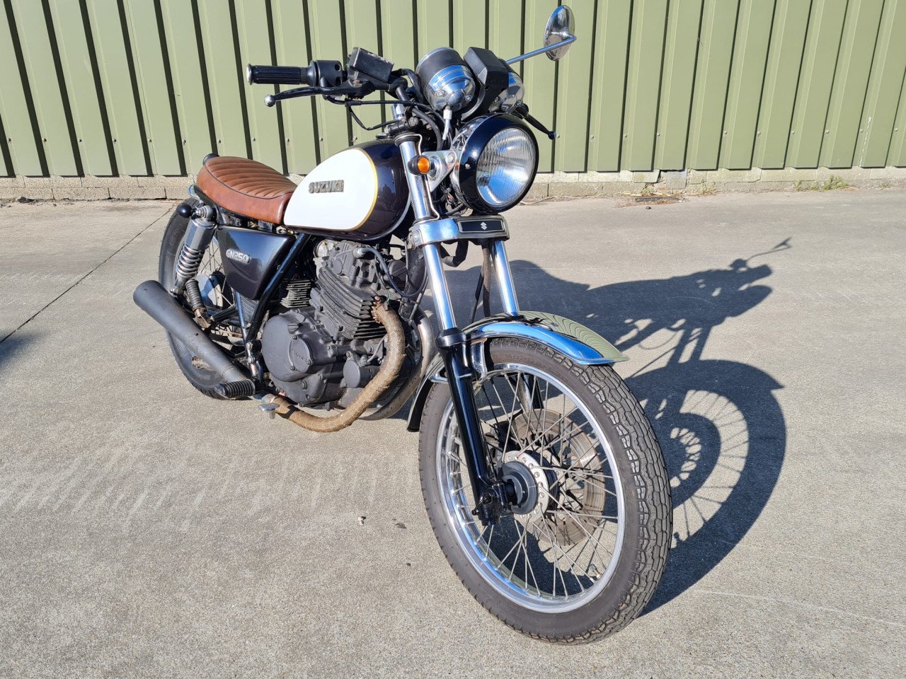 Suzuki GN 250 caferacer