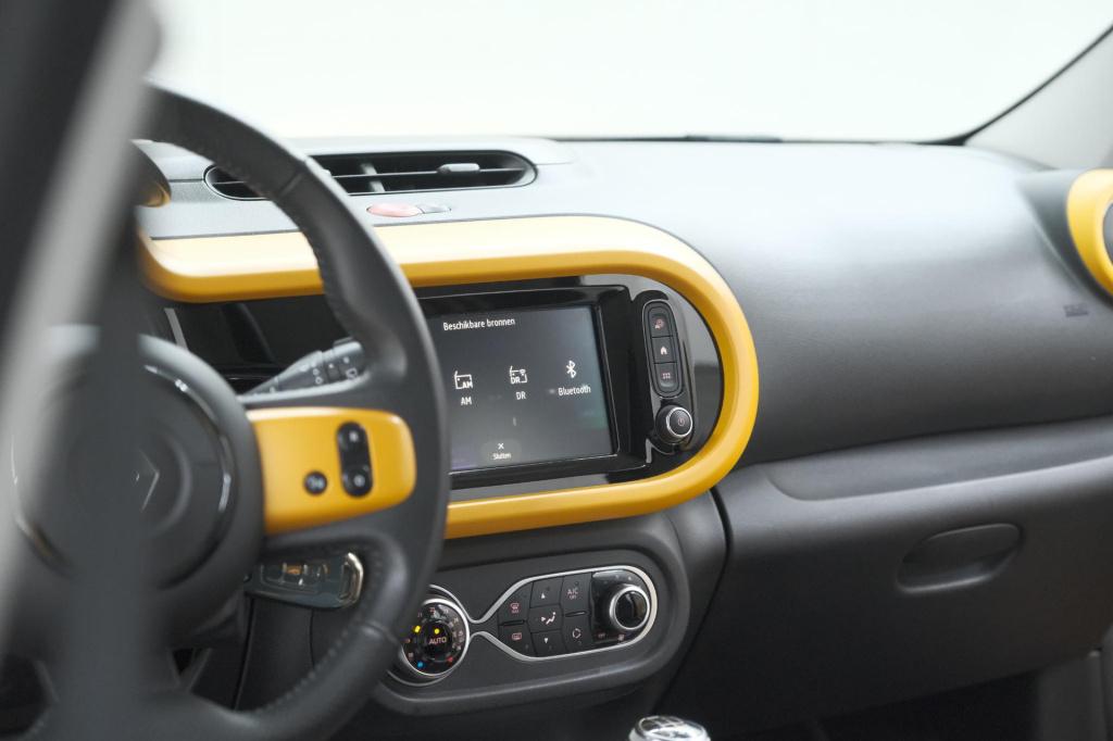 Renault Twingo 1.0 sce intens | premium | apple carplay | parkeersensoren |