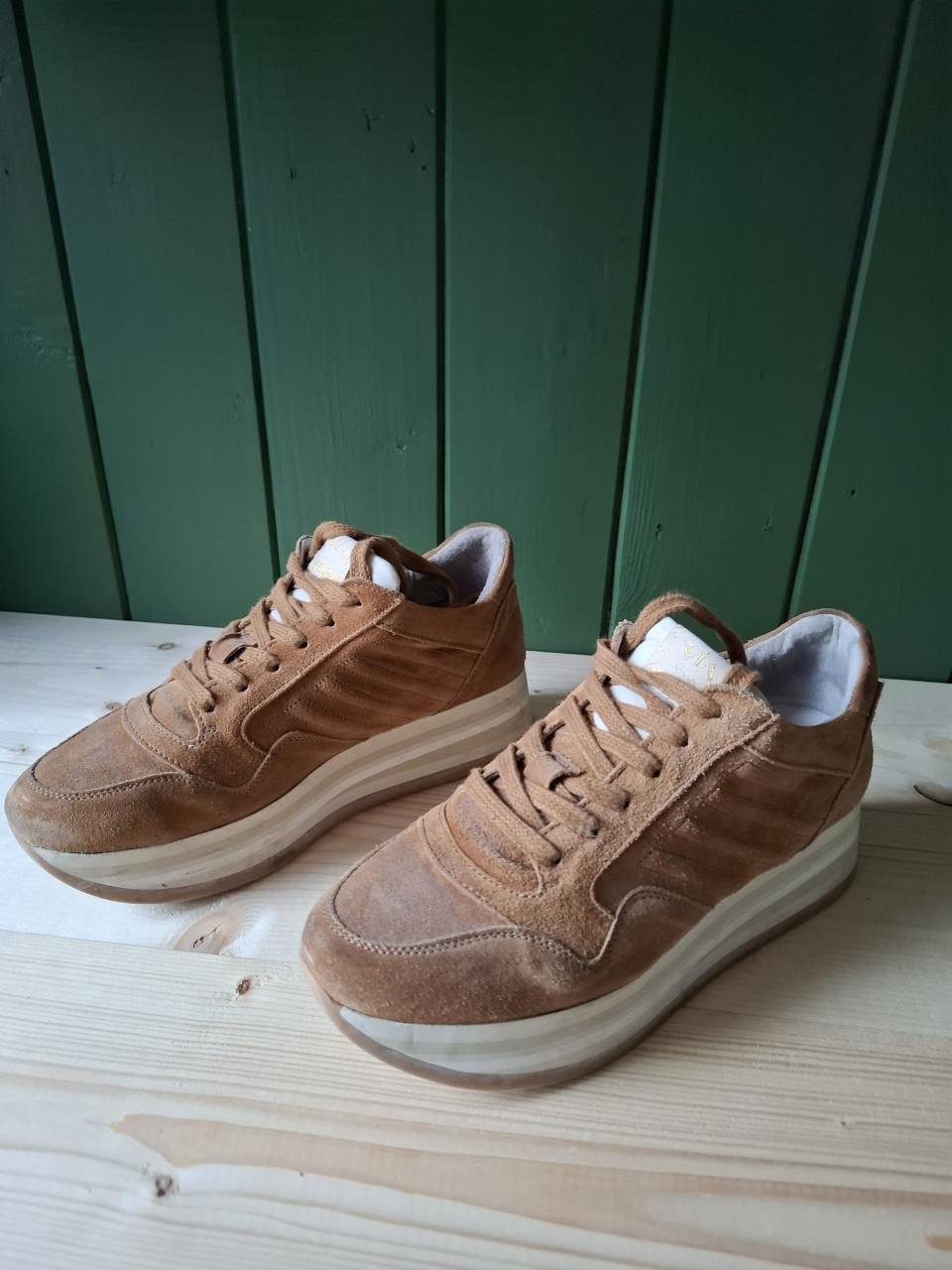 Te koop: Omoda damesschoen, kleur cognac , maat 39