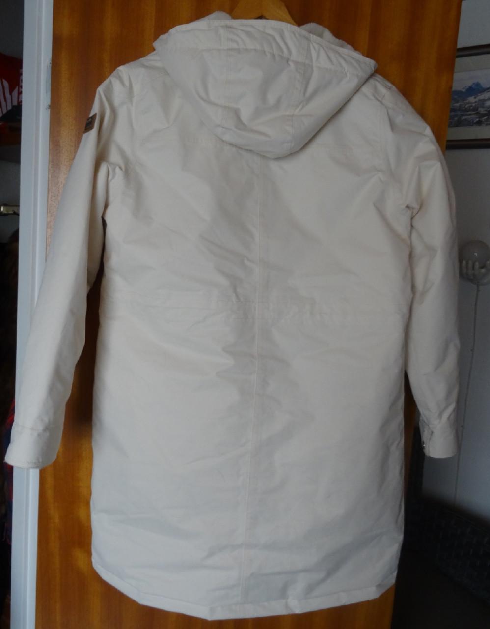 Outdoor jas.met capuchon. maat 44/46 merk REGATTA. ALS NIEUW