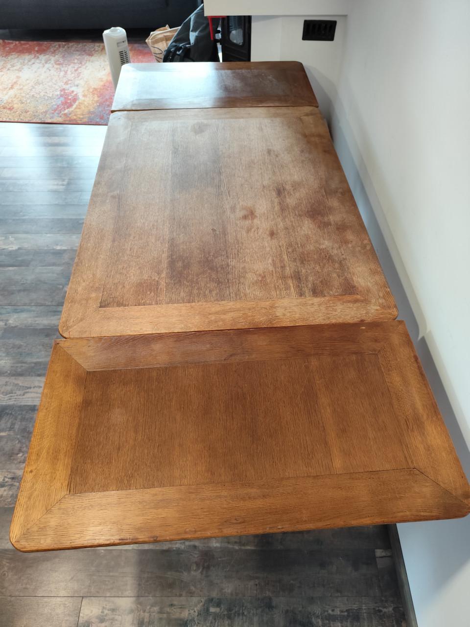 Eikenhouten eettafel antiek.