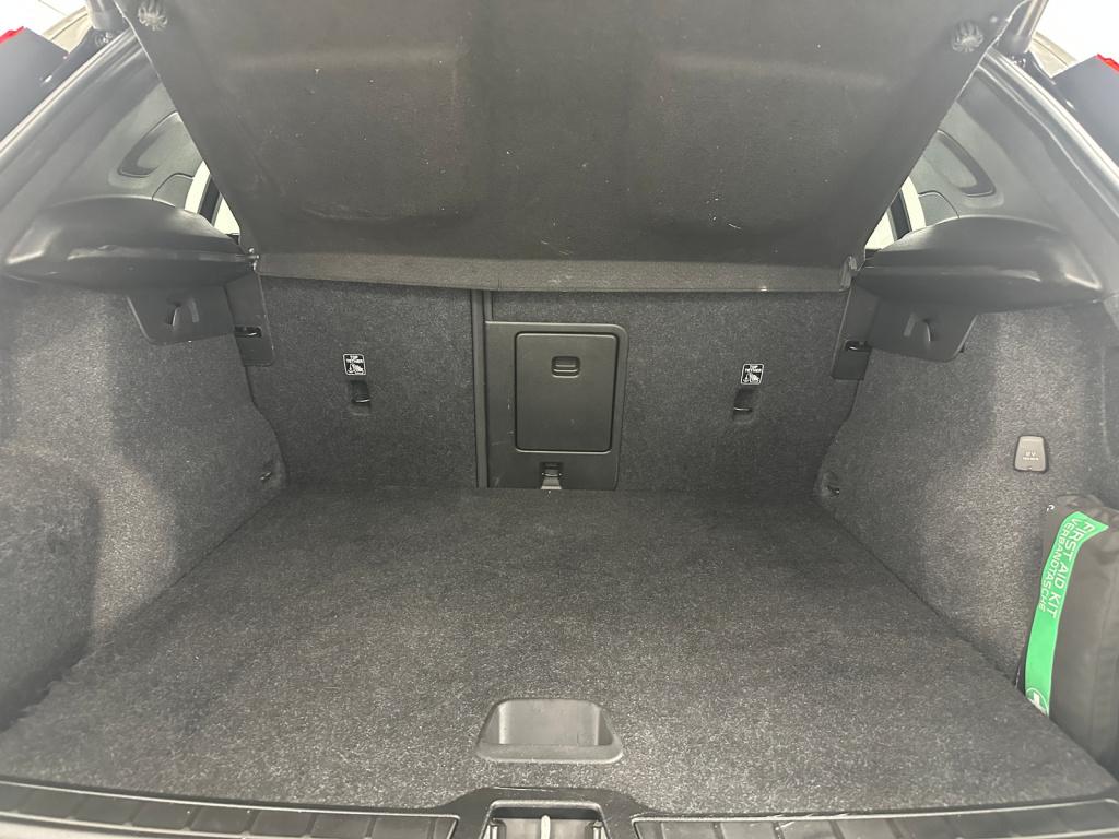 Volvo XC40 1.5 t5 recharge r-design | panoramadak | keyless entry | 262pk |