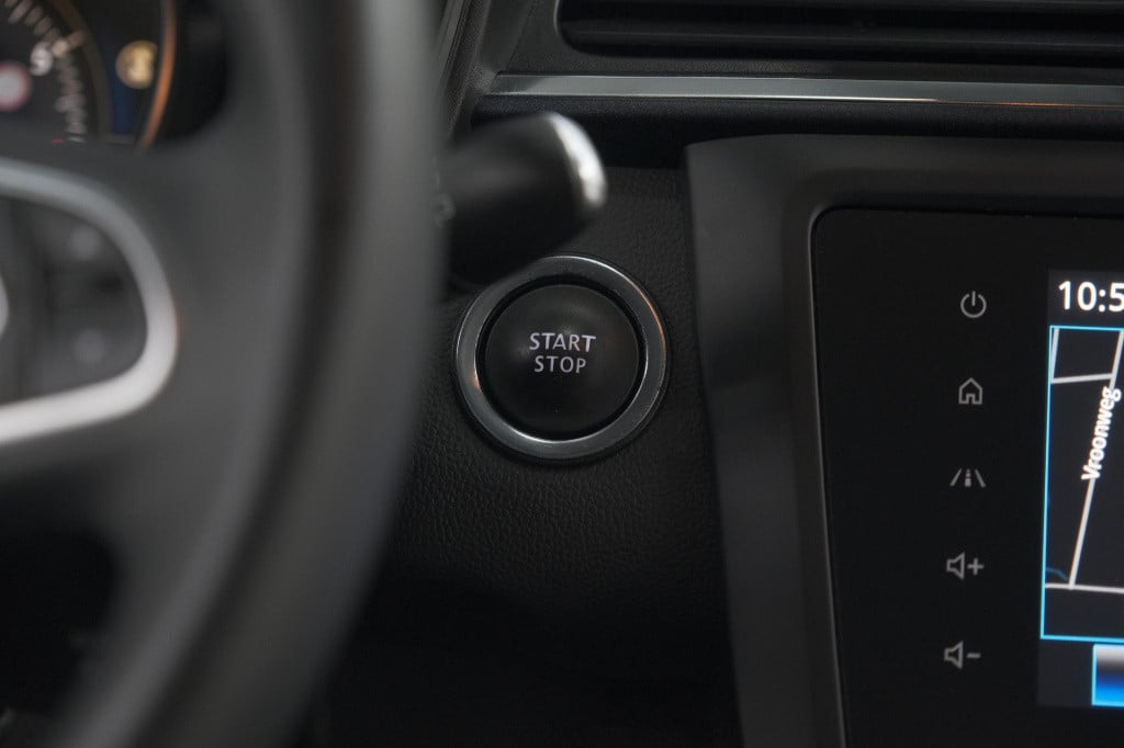 Renault Kadjar tce 140 business | camera | apple carplay | navigatie | park