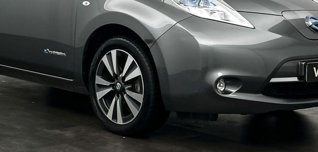 Nissan Leaf business edition 30 kwh | navigatie | leder | stoel + stuurverw