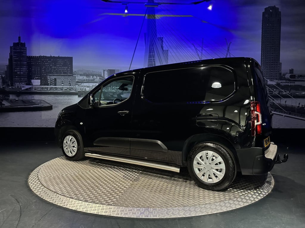 Opel Combo 1.5d l1h1 edition *navi*appconnect*camera*