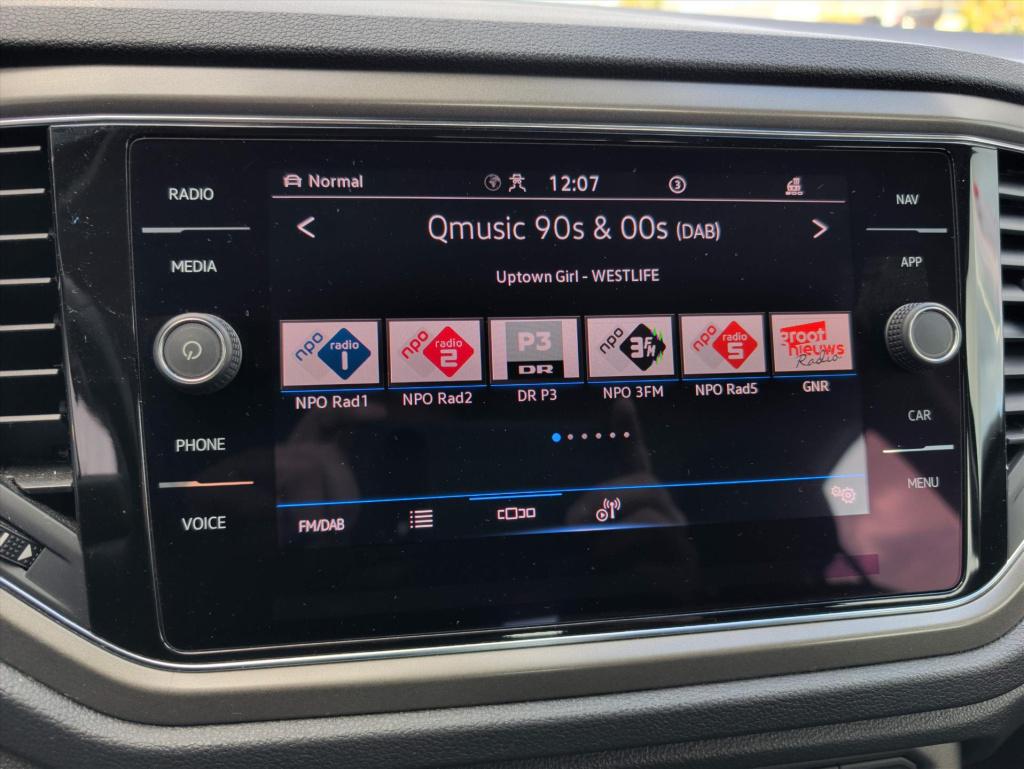 Volkswagen T-roc 1.5 tsi 150pk 7-dsg style | trekhaak | carplay