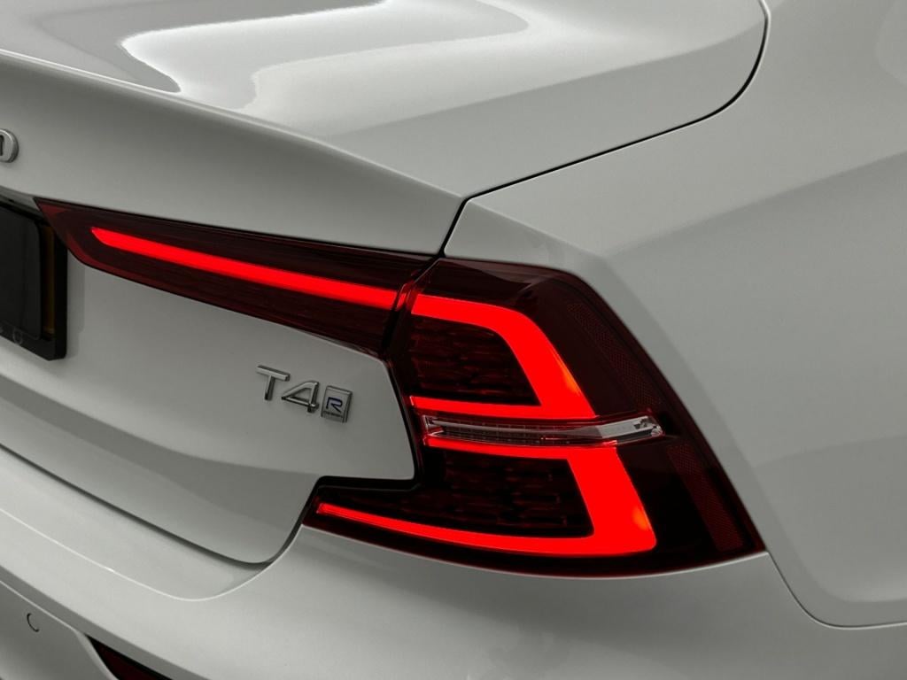 Volvo S60 t4 190pk r-design| 360camera| trekhaak| adap.cruise