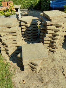 GRATIS 30m2 betontegels van 50cmx50cmx5cm