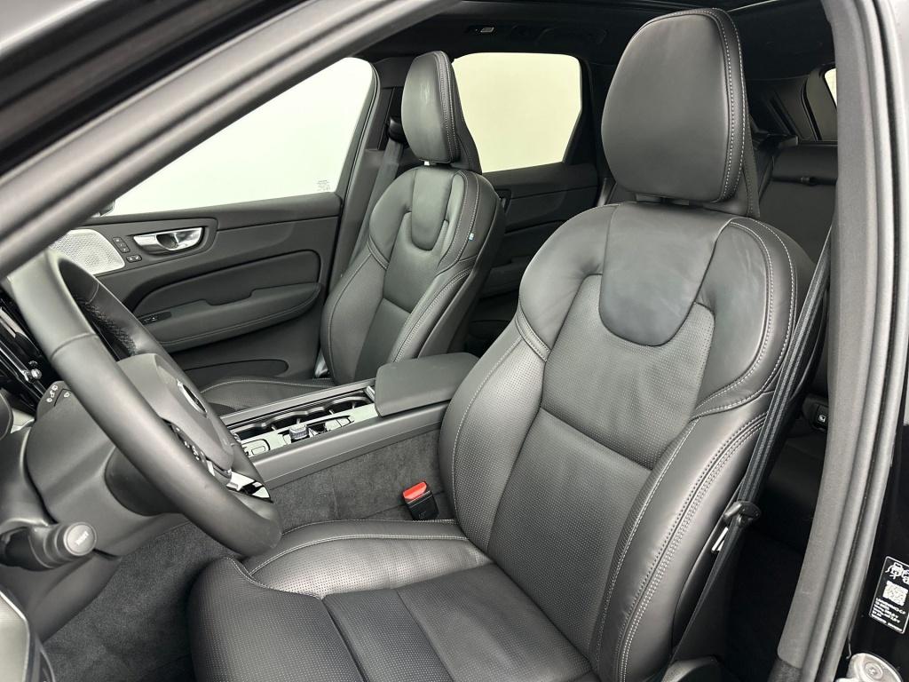 Volvo XC60 t6 398pk recharge ultra black edition | b&w | luchtvering | full