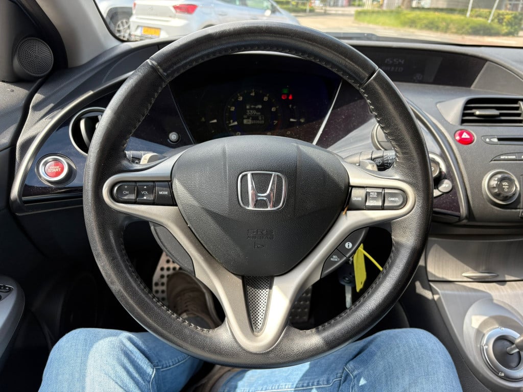 Honda Civic 1.8 executive