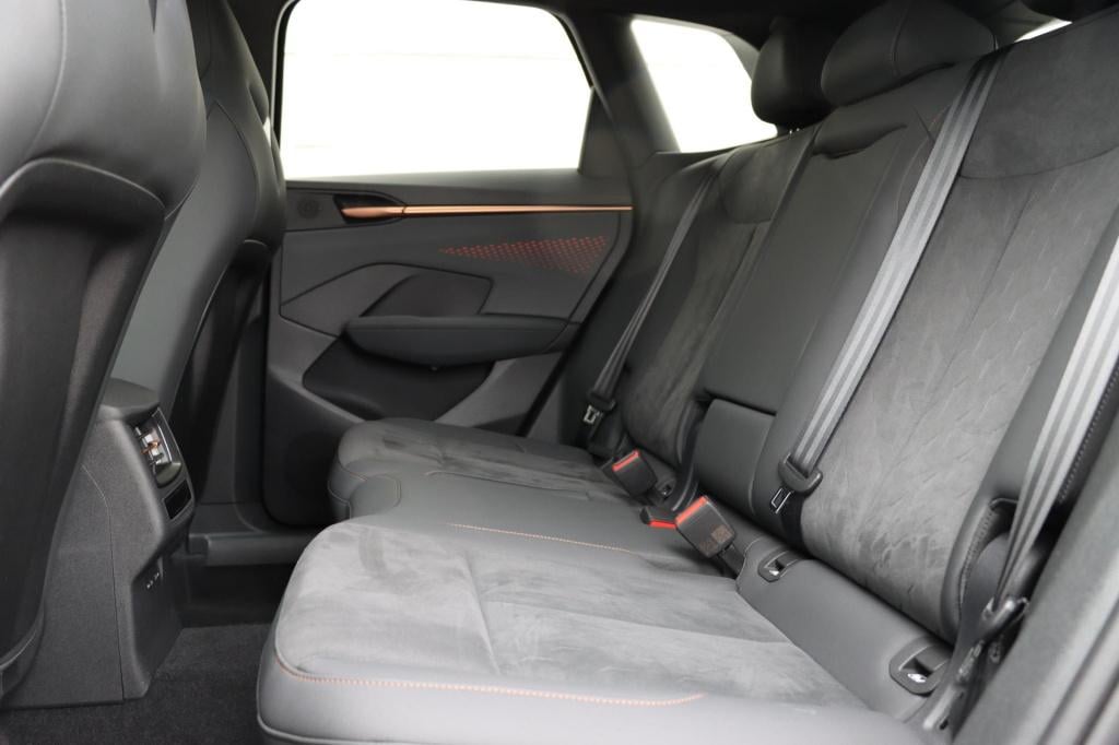 Cupra Terramar 1.5 tsi e-hybrid business 204pk dsg6