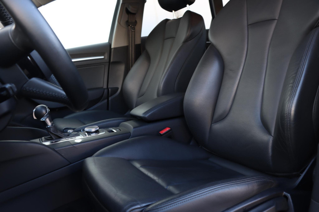 Audi A3 sportback 40 tfsi e-tron sport 204pk s-tronic