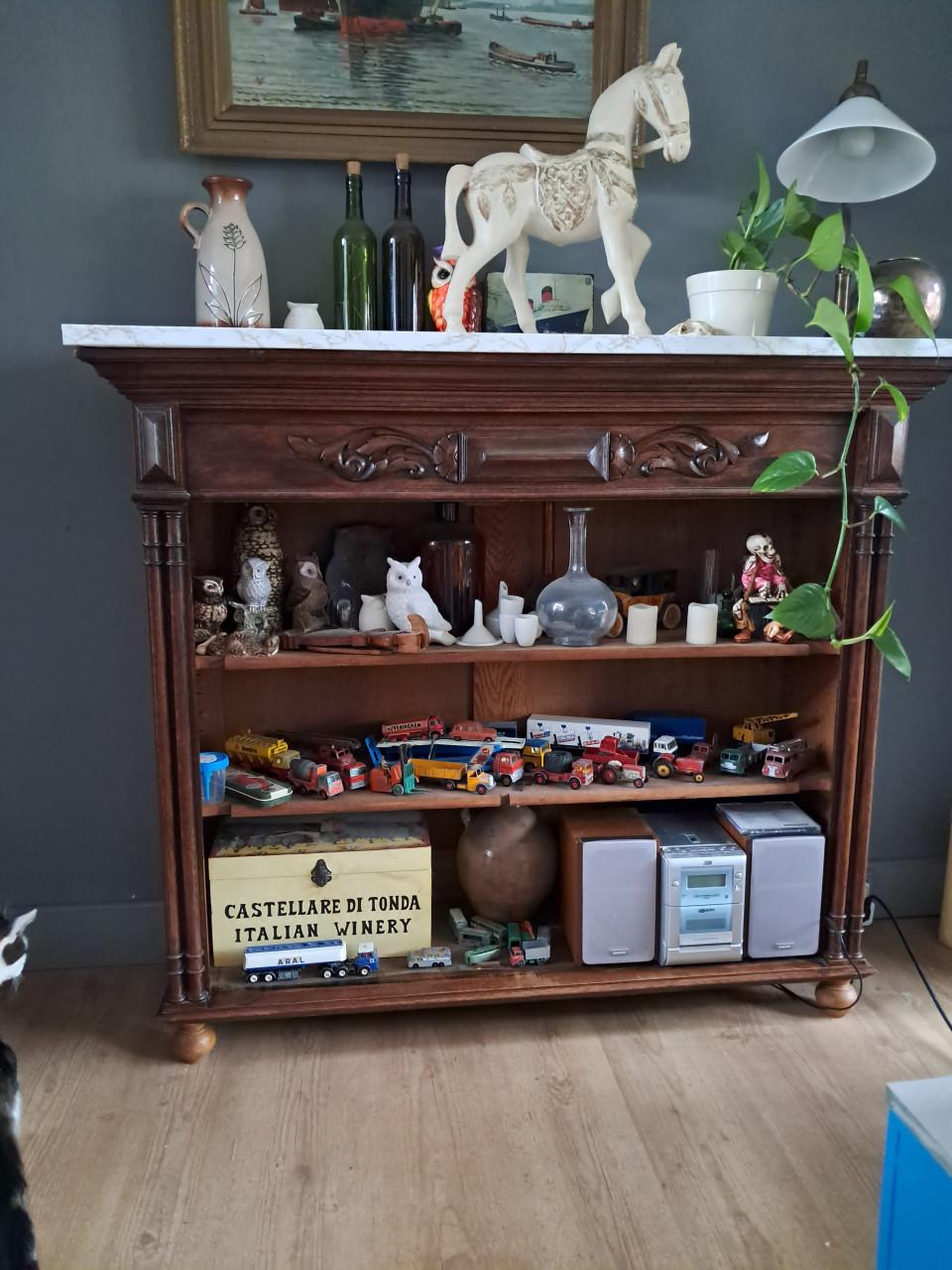 Oude kast,  boekenkast