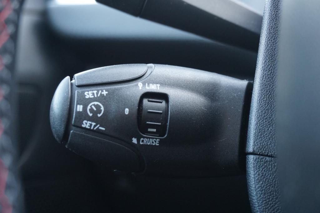 Peugeot 208 1.2 puretech gt-line airco / navi / cruise / camera / pano / ca