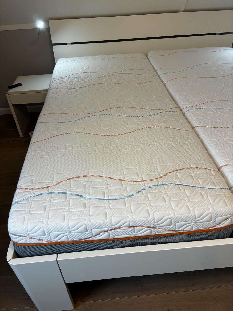 2x M-line matrassen 90x200 Hybrid slowmotion 8