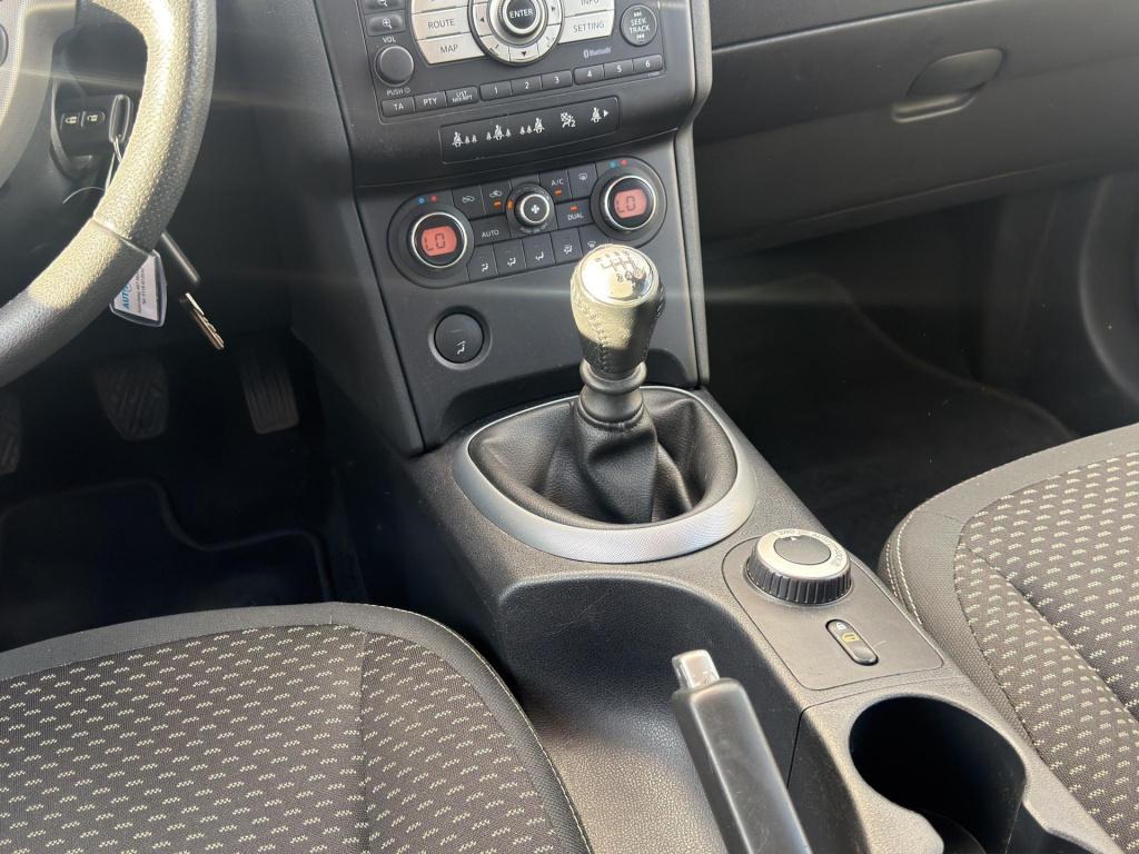 Nissan Qashqai 2.0 tekna premium 4wd 4x4 clima camera