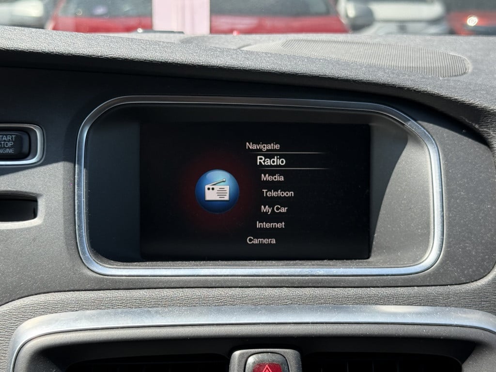 Volvo V40 t3 153pk aut6 polar+ sport| panodak| camera| h&k sound| trekhaak