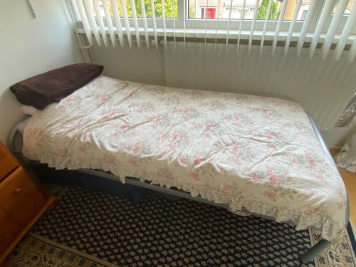 Bed 90x200