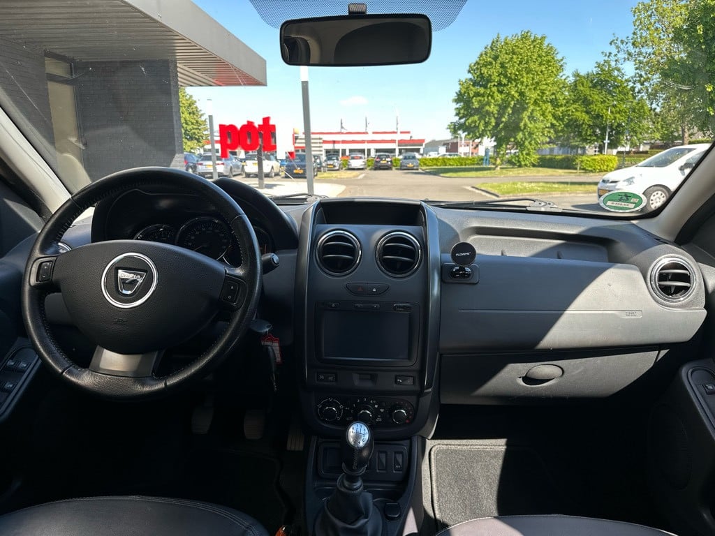 Dacia Duster 1.2 tce 4x2 prestige // schermradio // trekhaak //