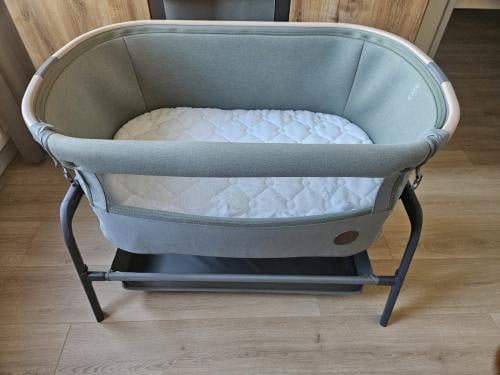 Maxi Cosi Iora Co Sleeper Wieg + Hoeslakens en extra matras